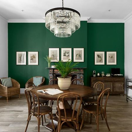 Hotel Challis Potts Point Сидни Екстериор снимка