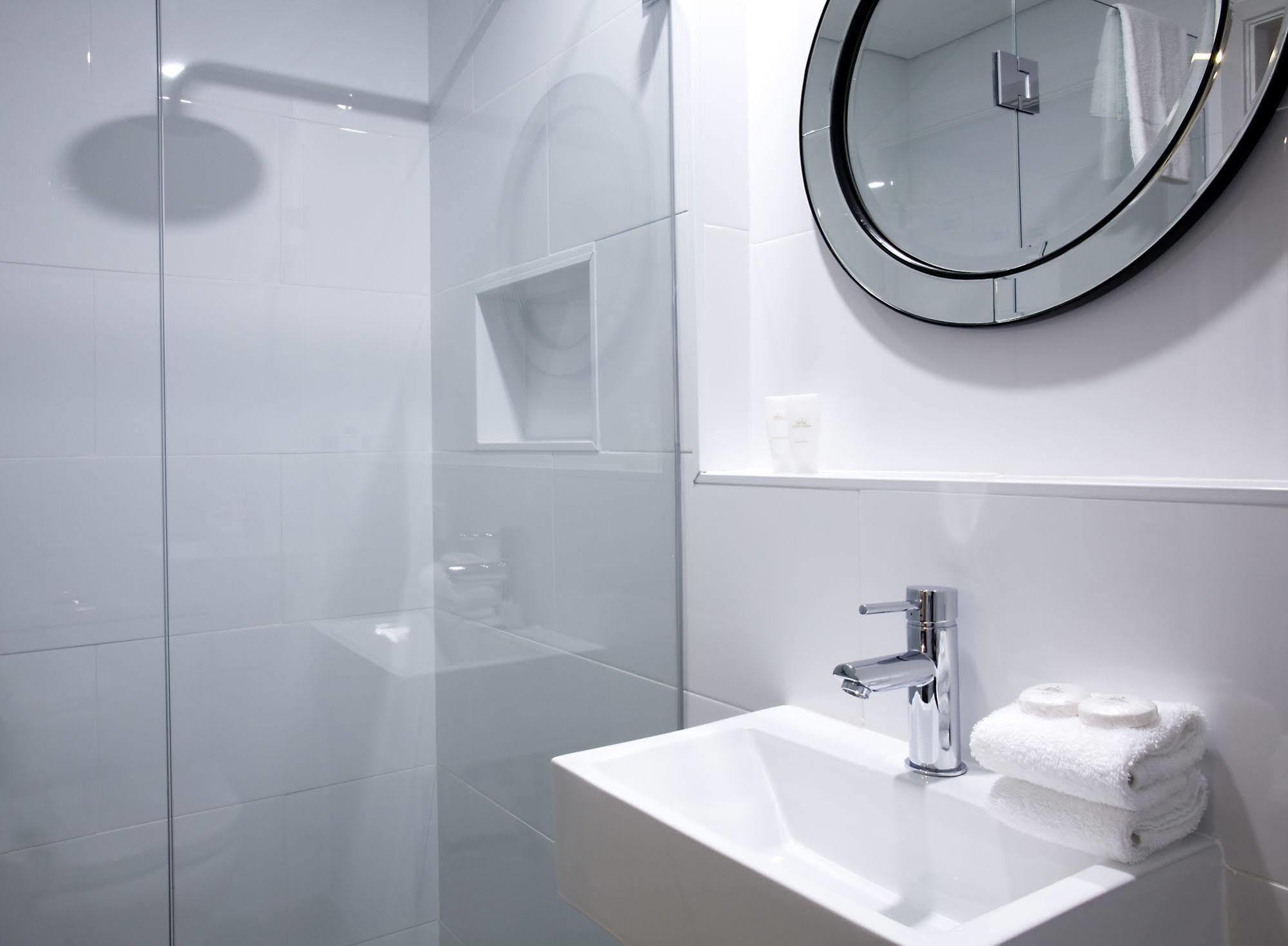 Hotel Challis Potts Point Сидни Екстериор снимка