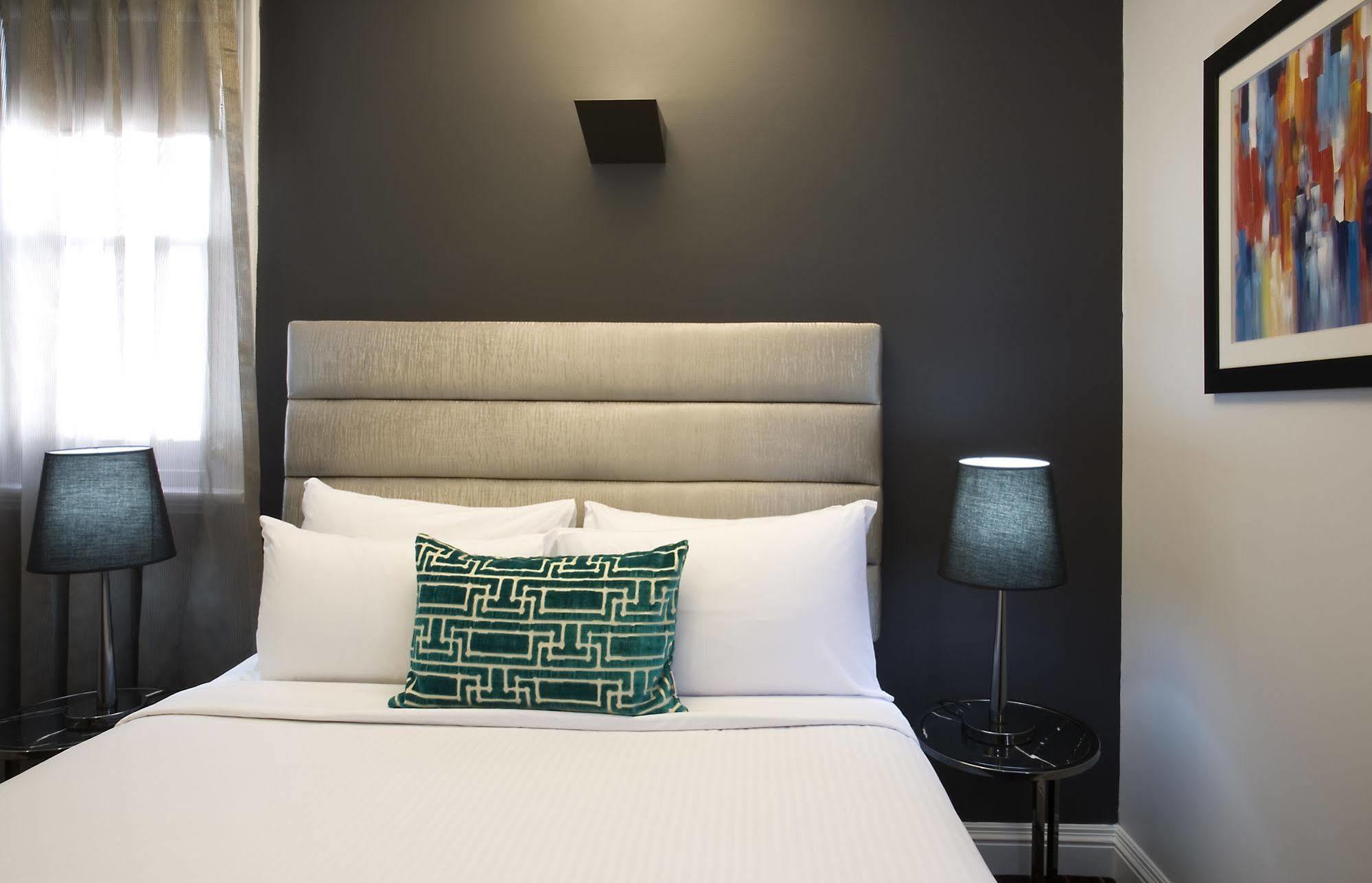 Hotel Challis Potts Point Сидни Екстериор снимка