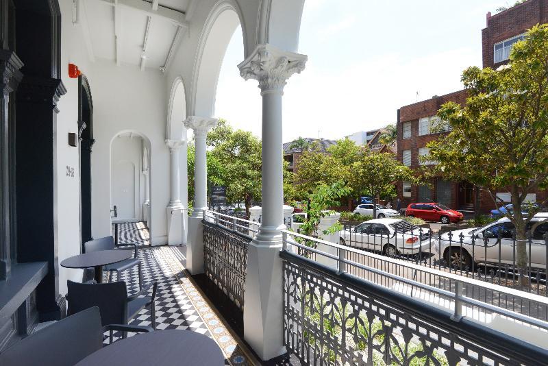 Hotel Challis Potts Point Сидни Екстериор снимка